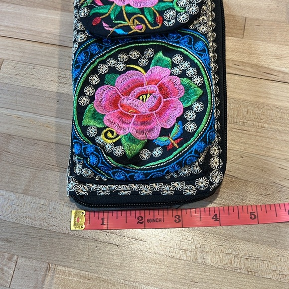 Embroidered Wallet - Picture 7 of 7